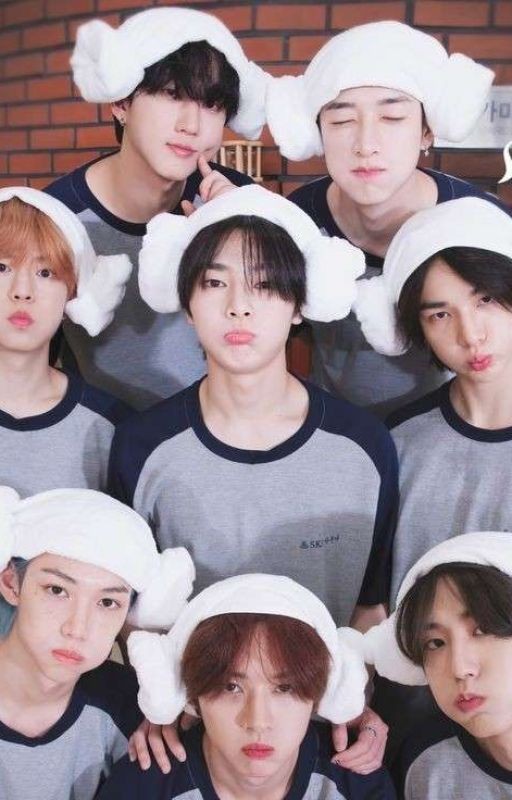 Реакция Stray kids