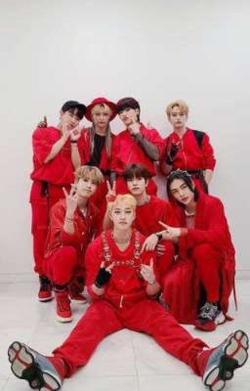 Новый менеджер stray kids (в процессе)