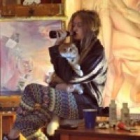 nika-hikamori