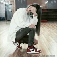 yoona-v